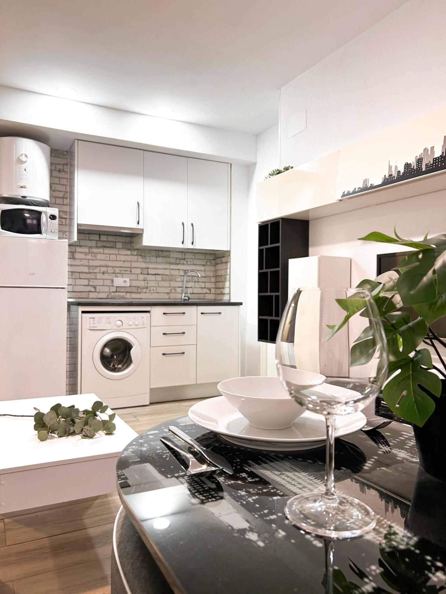 Charming Rio Manzanares Appartement Madrid Buitenkant foto