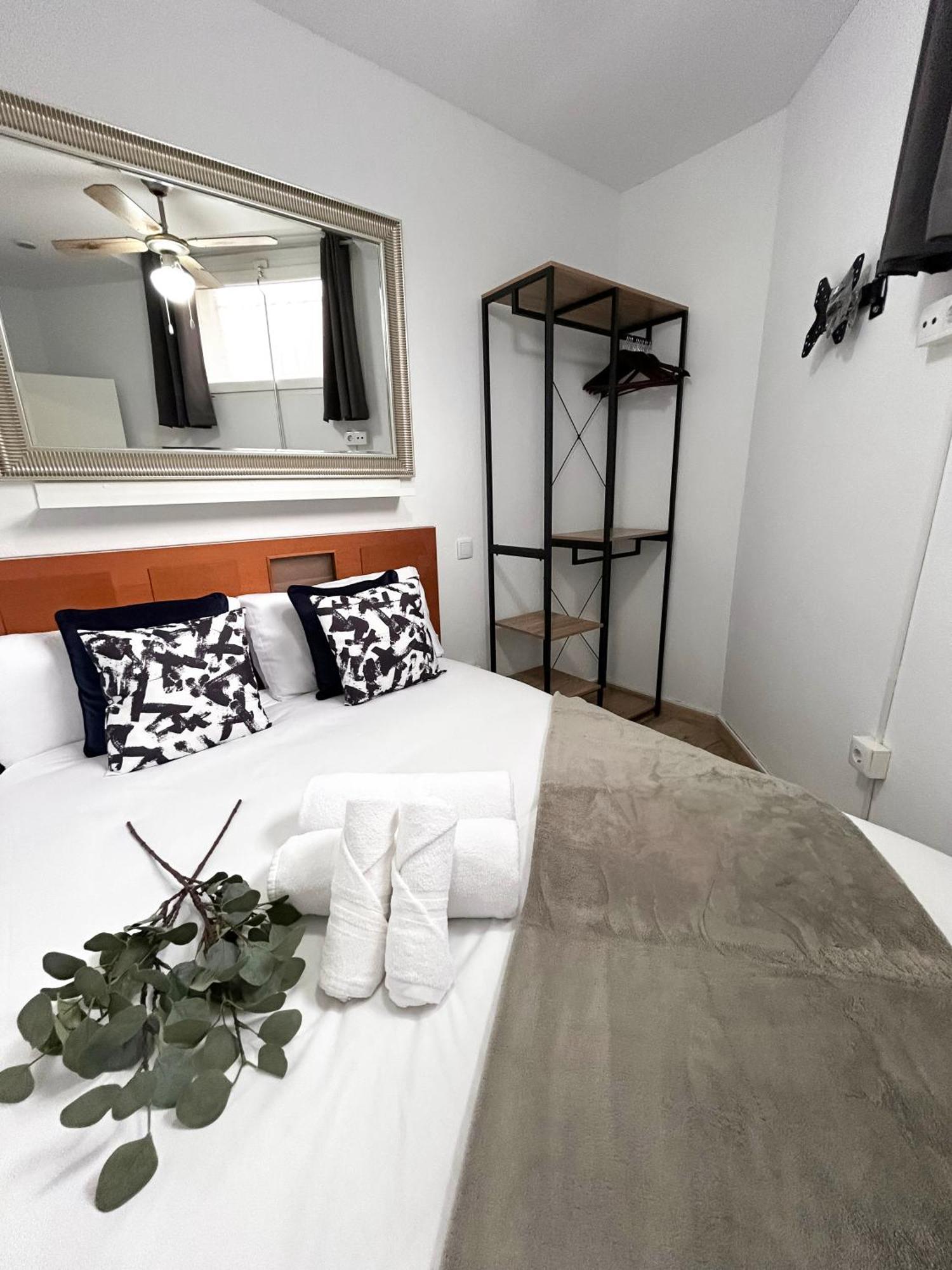 Charming Rio Manzanares Appartement Madrid Buitenkant foto